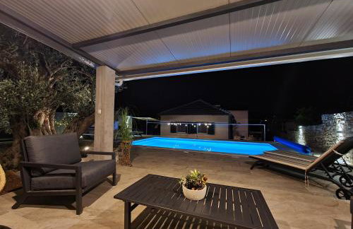 Olive Tree - House with Pool - Photo 30