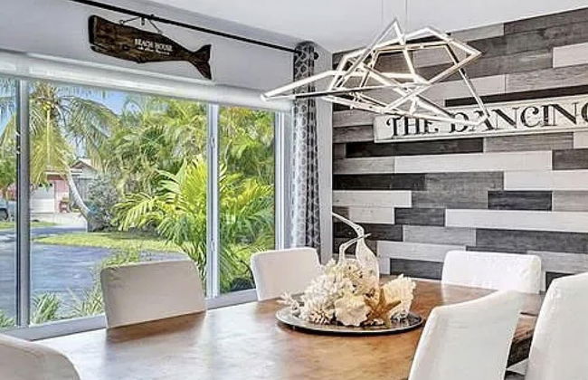 Beach Bliss 10 Mins to Waves 3BR Oasis With Pool - Foto 62