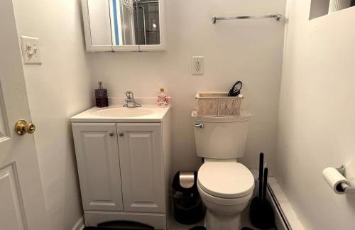 Cozy 1BR Retreat Near Transit, Dining And Parking - Foto 12