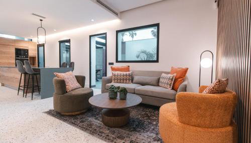 Tita Deluxe - Foto 1