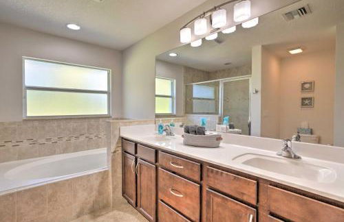 8BD Ft Pierce Beach Getaway - Great for Family Group - Foto 36