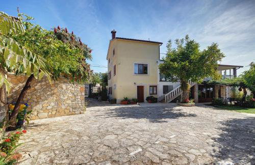 Oberhalb des Limfjords liegt diese Ferienwohnung mit Pool, Terrrasse und Grillplatz - Foto 19