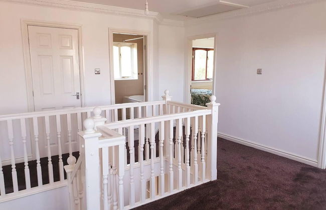 Lovely 4-bed , 3 Bath Villa in Bolton, Manchester - Foto 25