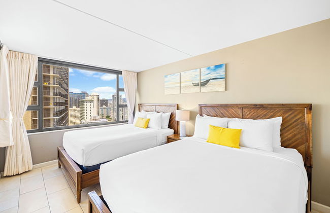 Partial Ocean View Condo with 2 Beds and Parking - Foto 50