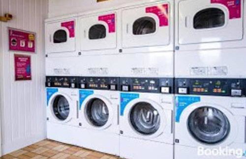 Premium Chalet at Newquay Away Resorts MV7 - Foto 14