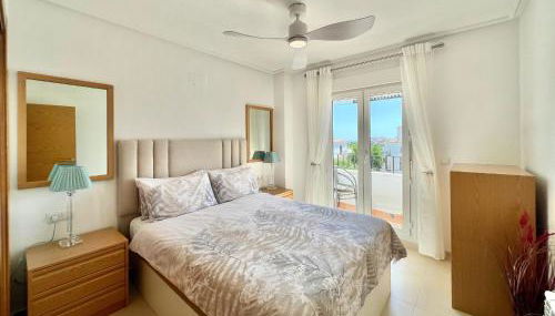 Stunning apartment with overflow pool and golf view - Foto 5