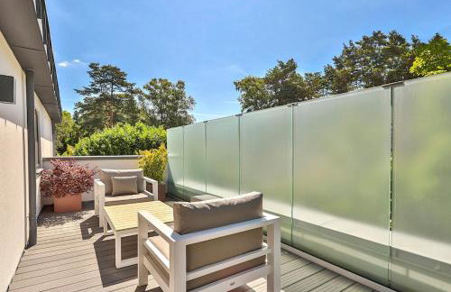 Avon House - modern family home - Photo 23