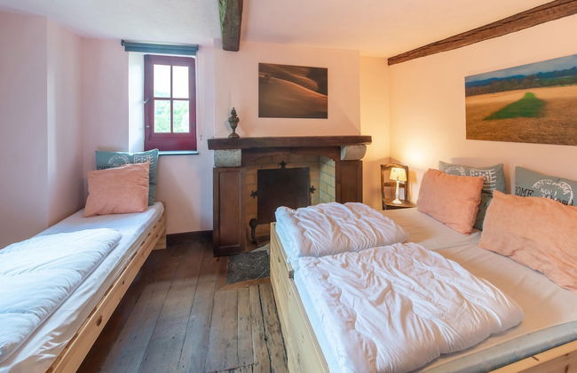 Vacation Home With BBQ Near Hotton - Photo 42