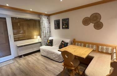 Gemütliche Wohnung mit Bergblick und Terrasse - Photo 2