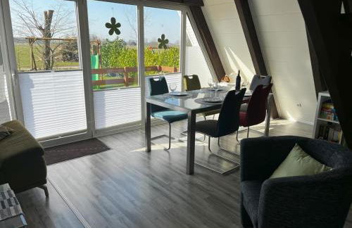 Nurdachhaus mit Blick ins Grüne- ruhige Lage nahe Yachthafen Fedderwardersiel - Foto 7