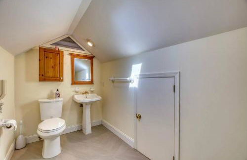 Family Home near NY Beach - Private Workspace - Foto 26