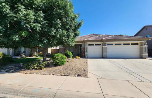 Oasis Villa With Pool, Putting Green & Pool Table - Photo 49