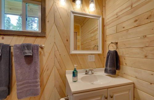 Kenai Peninsula Base Camp Cabin in Soldotna - Photo 18