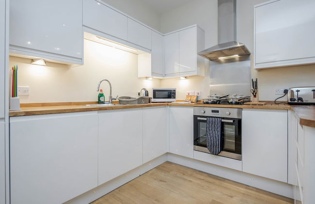 Luxury 2 Bedroom Apartments with Parking - Foto 43