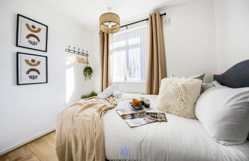 Coventry Spacious Luxury 3 Bed House, Private Parking, Sleeps 8, by EMPOWER HOMES - Foto 8