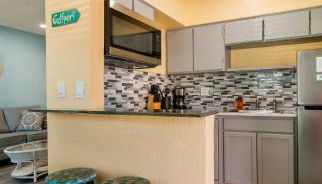 Gorgeous Beach Condo - Photo 5