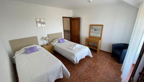 Ericeira Sand Beach F4 - Foto 2, towels, wardrobe