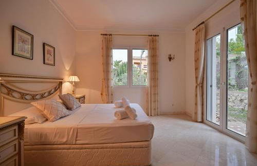 El Rosario large villa w heated pool - Foto 27