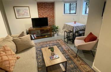 Charming & Spacious Apt in Historic Rowhouse - Foto 11