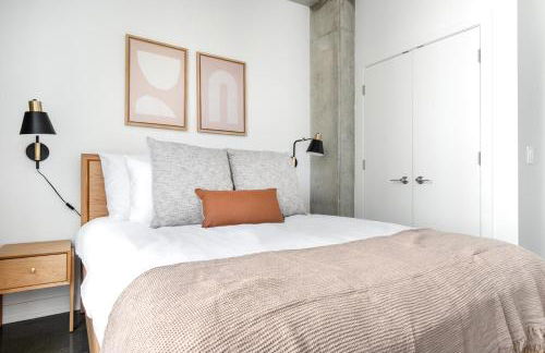 River N 1BR w Gym Pool nr L stop Beach CHI-361 - Foto 9