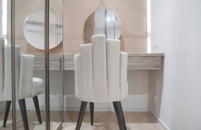 Nice And New 1Br With Office Room At Daan Mogot City Apartment - Foto 1