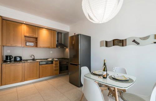 Algarve Beach Vibes Apartment, WiFi, Pool, AC, BBQ - Photo 12