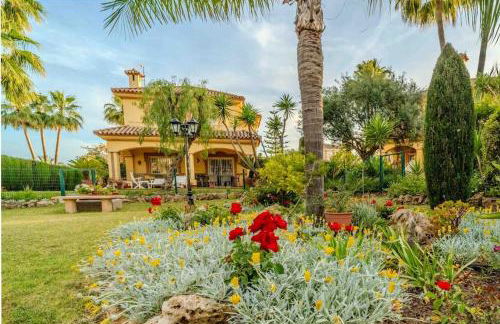 Cozy Villa in Marbella-Estepona - Photo 9