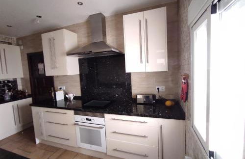 Villa con piscina a un paso de la playa - Photo 38