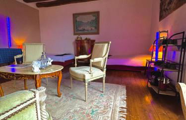 MEUBLE PANORAMIQUE 2 à 6 PERSONNES AU CHÂTEAU DE JALLANGES - Foto 2