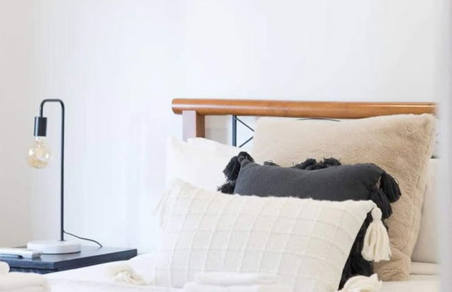 Beautiful 3BR Family Home With Backyard and BBQ - Photo 1