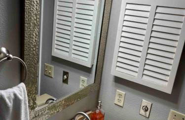 Beechside Breeze Luxury Condo with Pool Hot tub - Foto 48