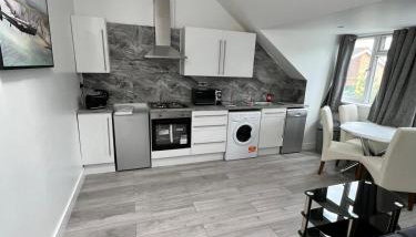 Lovely 2 Bedroom Flat with Roof Terrace in London NW6 - Foto 3