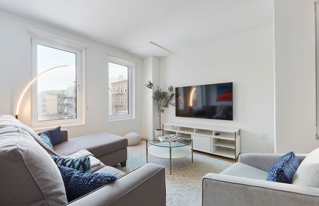 Airy 3 BR Flat w Shared Deck - gym - Mins to NYC - Foto 13