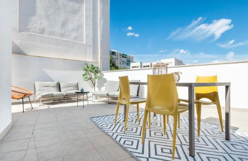 Modern apartment with private terrace by REMS - Photo 26