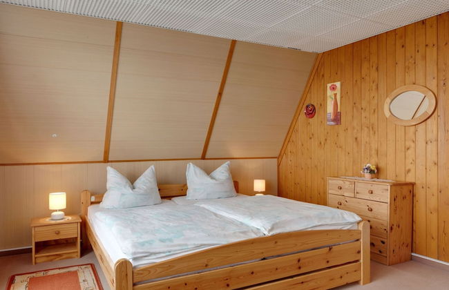 Finnhutte in Trusetal Near Waterfall - Foto 9