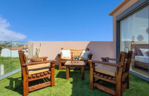 Antonakis Villa Secret Pool & Hot Tub Hideaway - Photo 42