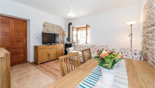 Three-Bedroom Holiday Home In Mratovo - Foto 2