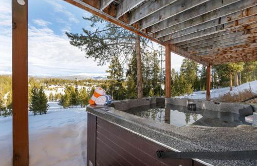 Stunning Mountain Retreat with View and Private Hot Tub - Foto 3