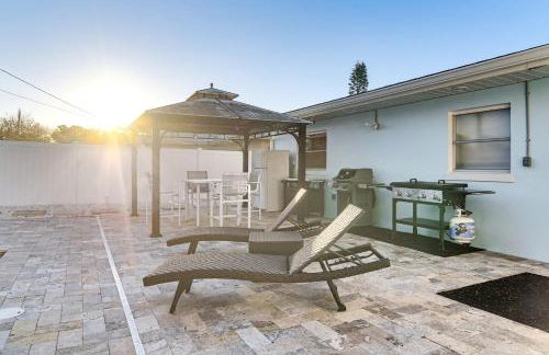 Private Hot Tub Breezy Seminole Stay! - Foto 23