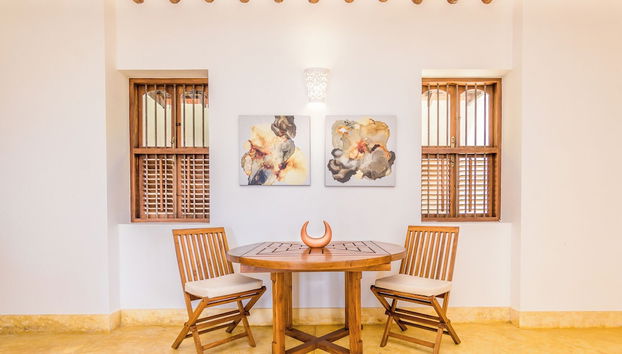 Coin salon dans le hall