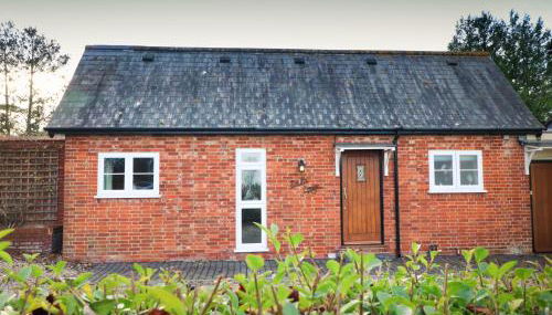 South Lodge - Photo 2