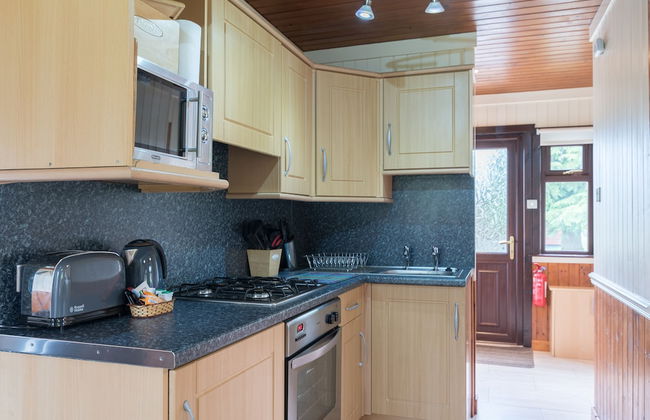 Conifer Lodge 8 With Hot Tub, Newton Stewart - Photo 5