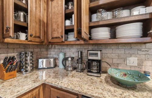 Home Away from Home 2 Close to KCI Airport, Weston - Foto 53