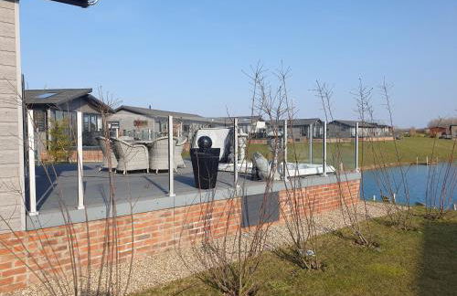 Routh 2-Bed Luxury Lodge Hot Tub & Lake View - Foto 7