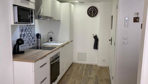 L'ATELIER - à coté abbatiale - clim reversible - Ideal couples - Foto 4, stove, dishwasher, pet friendly, minibar