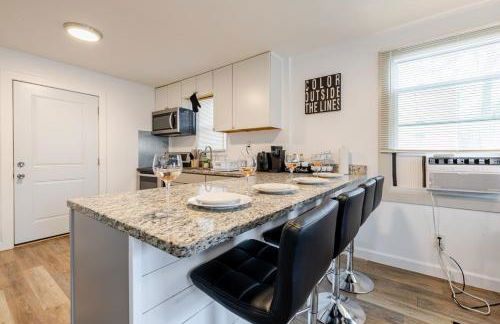 Comfortable 2 Bedroom Near Downtown Atl Sleeps 4 Free Parking - Foto 20