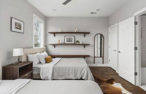 Modern Luxury Rooftop Deck, 3 mi to Downtown - Foto 2