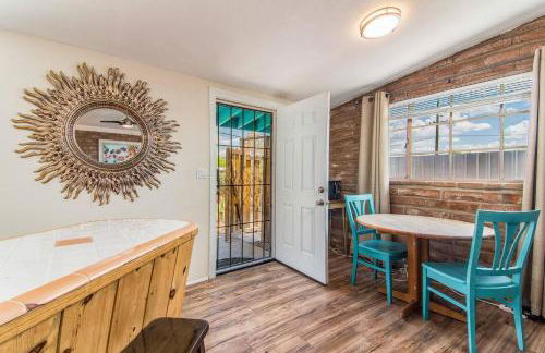 Full Triplex in Central Tucson EV charging - Foto 67