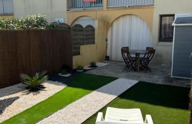 Appartement T2 avec son rez de jardin de 40 m2 5 couchages 250m de la plage et 15km de l'Arena - Foto 4