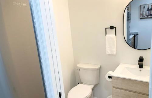 Comfy Cozy 2BD-2BA apt in Federal Hill - Photo 15